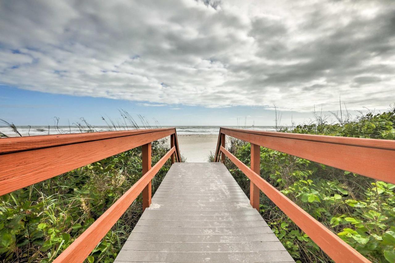 Oceanfront Cocoa Beach Condo With View Walk To Pier Екстер'єр фото