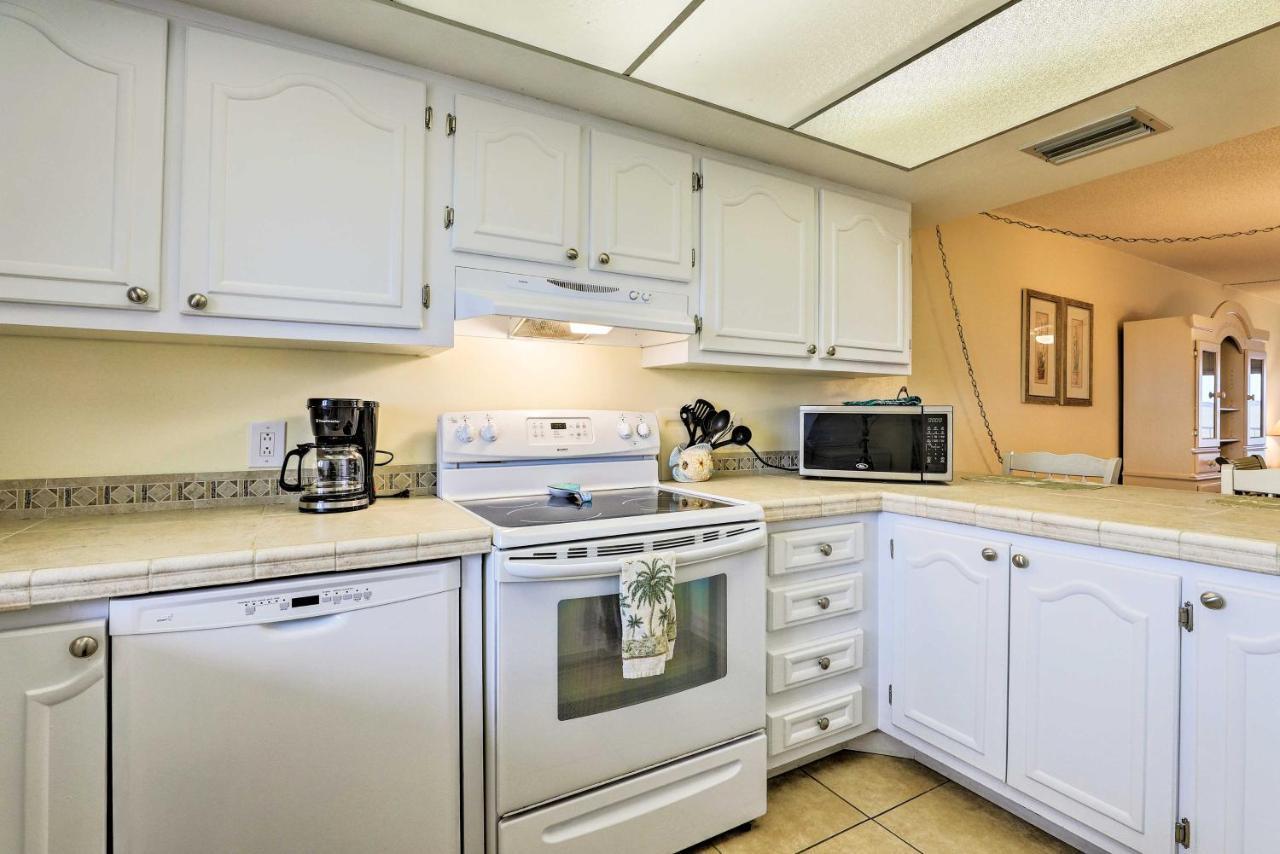 Oceanfront Cocoa Beach Condo With View Walk To Pier Екстер'єр фото